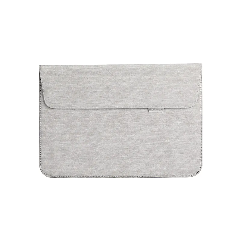 MINIMALISTISCH: Ultradünne Laptoptasche