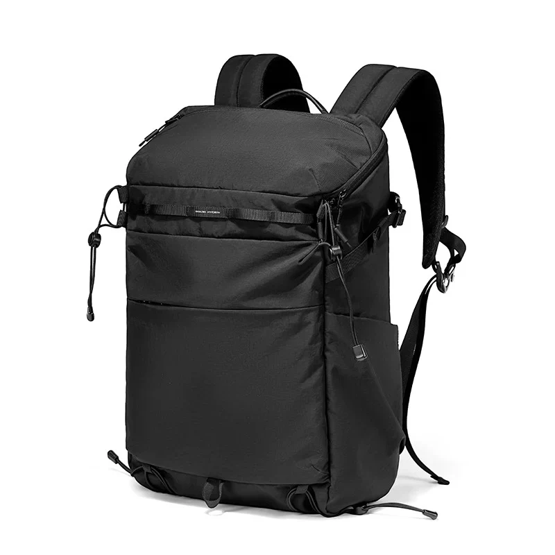 NANO: Reiserucksack für 17-Zoll-Laptops