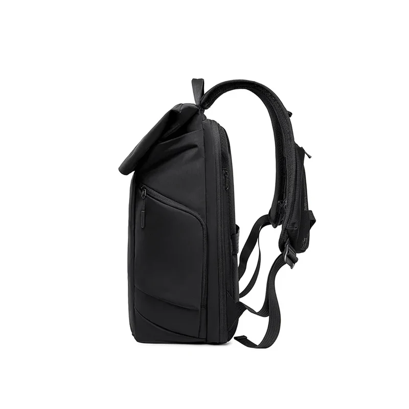 NEXUS: Erweiterbarer Laptop-Rucksack mit Rollverschluss
