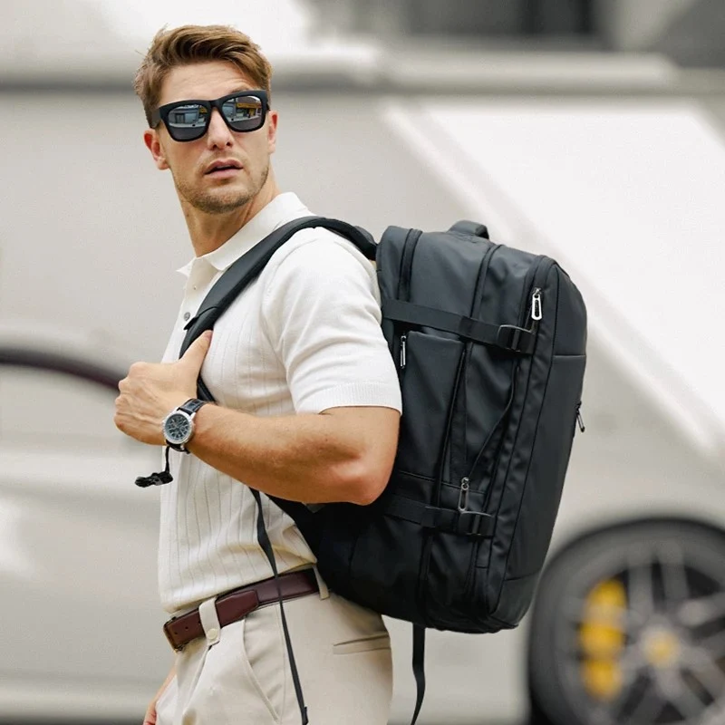 AVIATOR LOCK: 17-Zoll-erweiterbarer TSA-Reise-Laptop-Rucksack