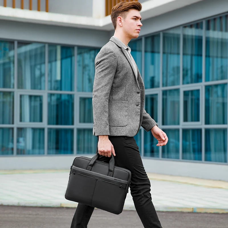 CLASSic: Leichte Laptoptasche