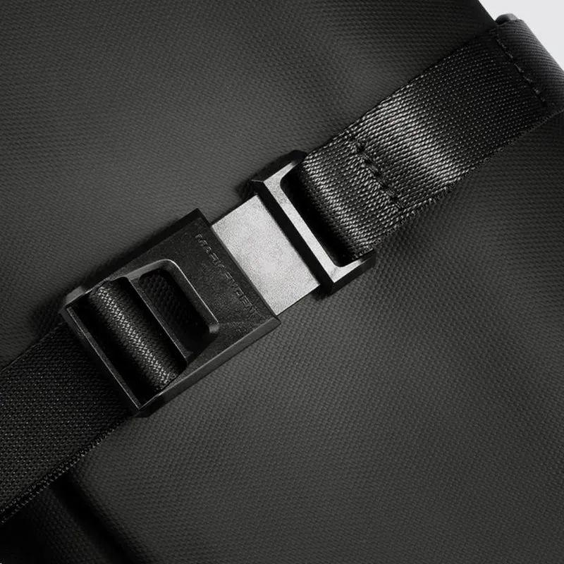 LUCA: Multifunktionale Kosmetiktasche für die Reise
