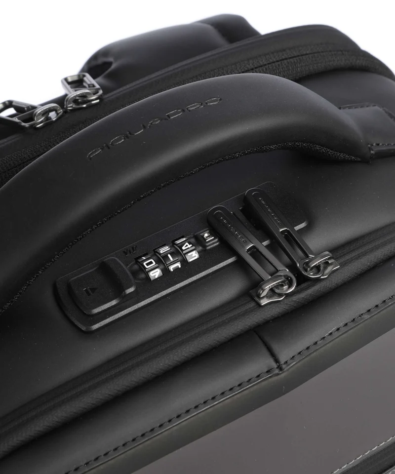 Piquadro Rover 30 Rucksack black