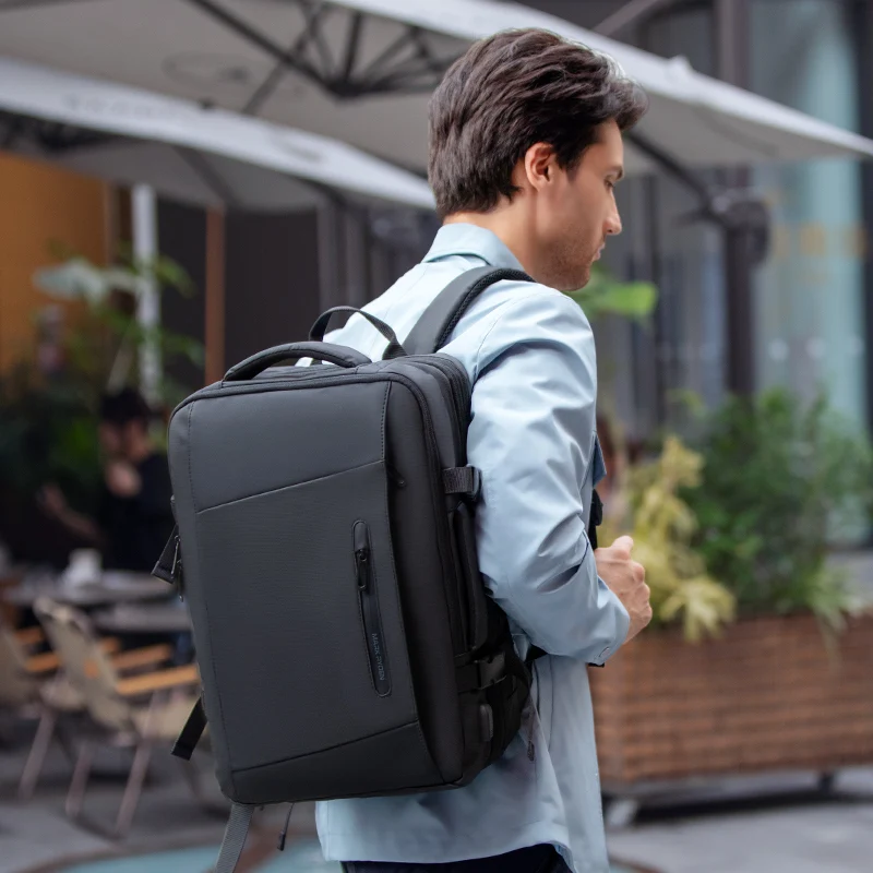 AVIATOR EXPANDABLE: Business-Rucksack mit großem Fassungsvermögen und USB-Anschluss