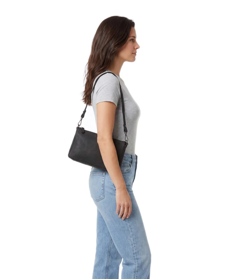 The Chesterfield Brand Wax Pull Up Cow Orinoco Schultertasche black