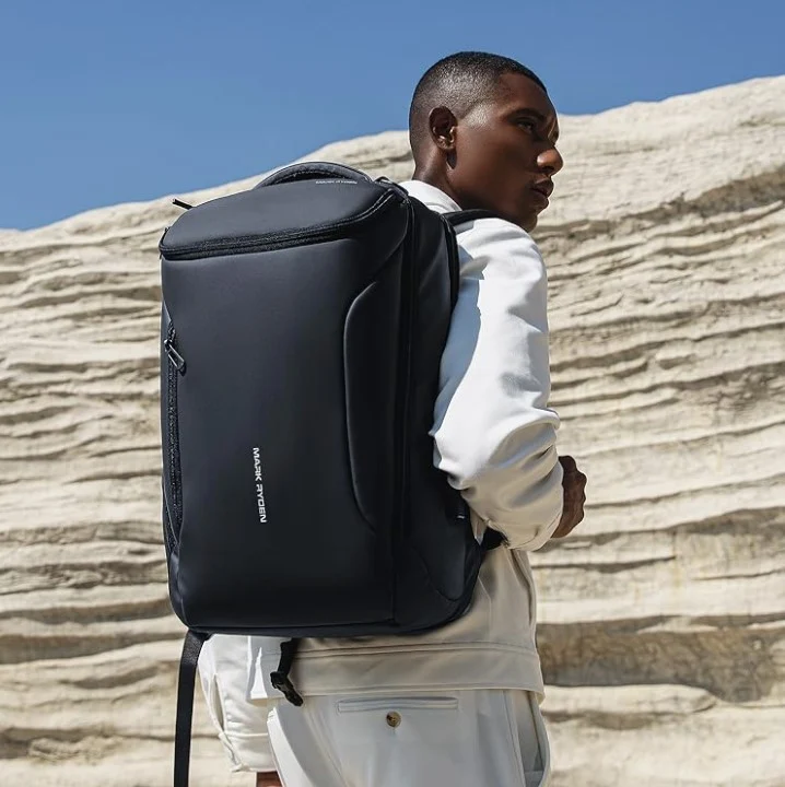 VOYAGER: Geräumiger, businesstauglicher Laptop-Rucksack