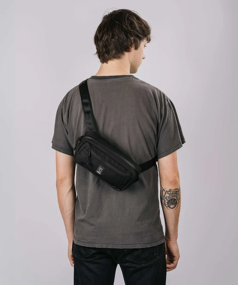 Chrome Kadet Micro Slingbag black