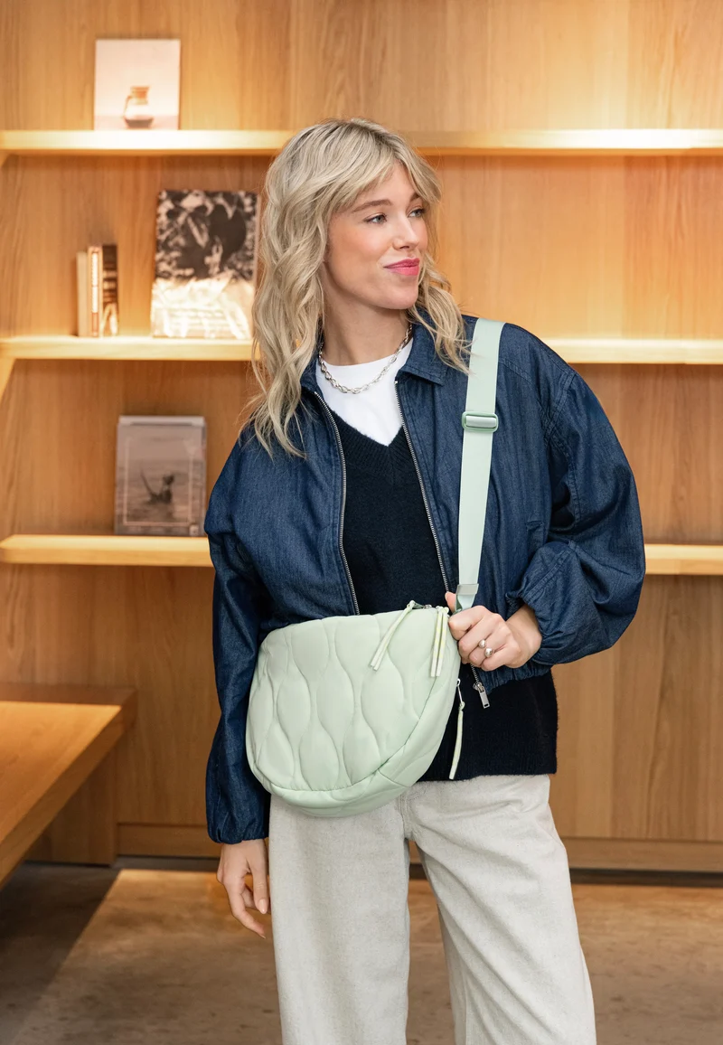 Moonbag S Puffer Iced Matcha - Sling Bag