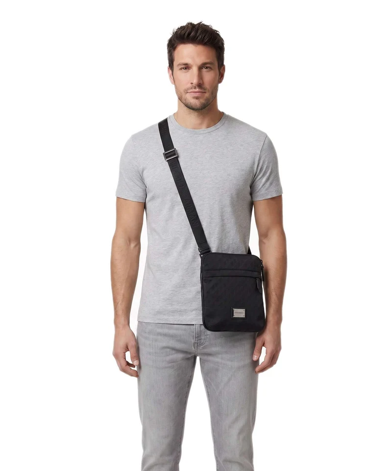 Emporio Armani Eagle All Over Umhängetasche black beauty