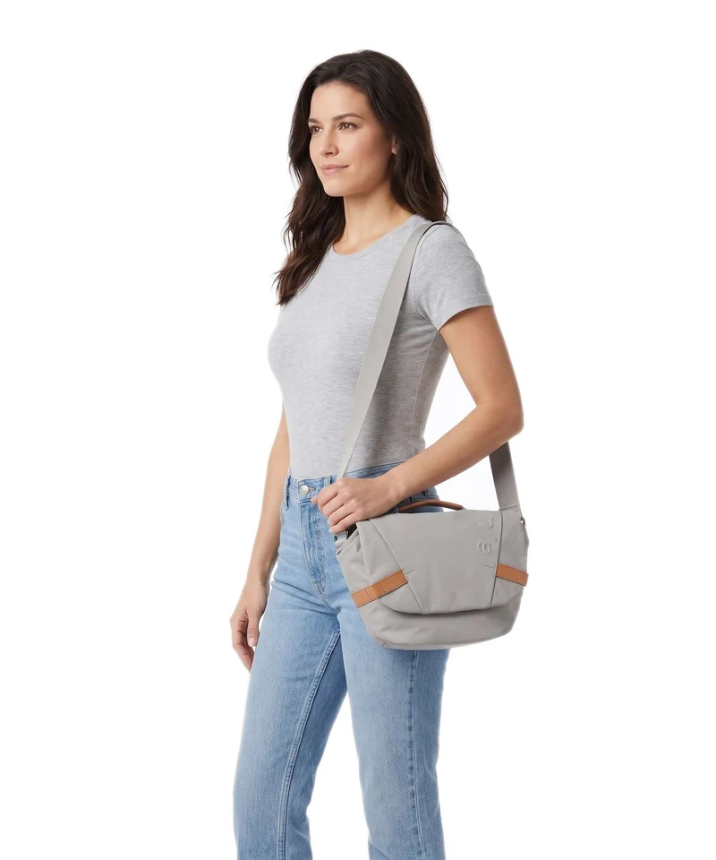 Aunts & Uncles Japan Kazo Umhängetasche circular grey