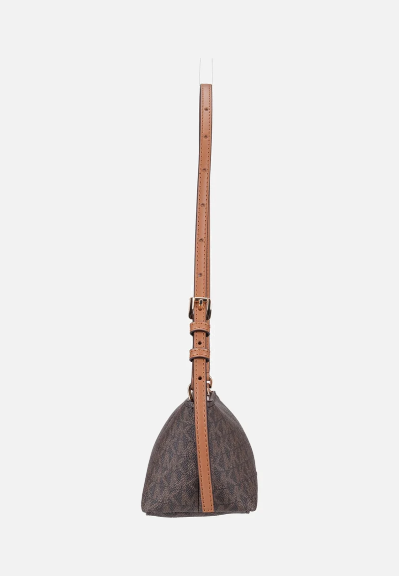 Laila SM Ew Pouchette Brown/Acorn - Clutch