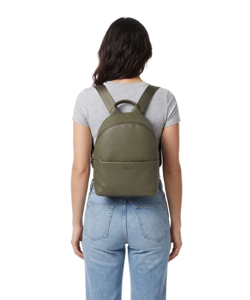 Mandarina Duck Mellow Leather Rucksack winter olive