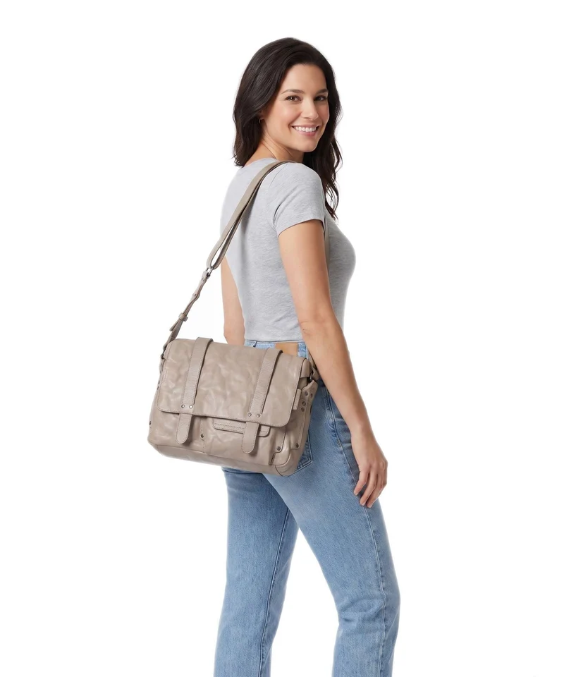 Aunts & Uncles Grandma's Luxury Club Mrs. Honey Pie Kuriertasche roasted cashew