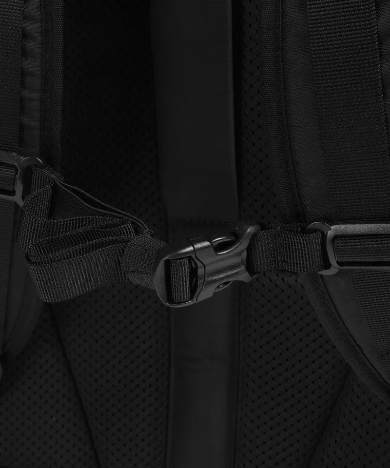 Stratic Move L Reiserucksack black