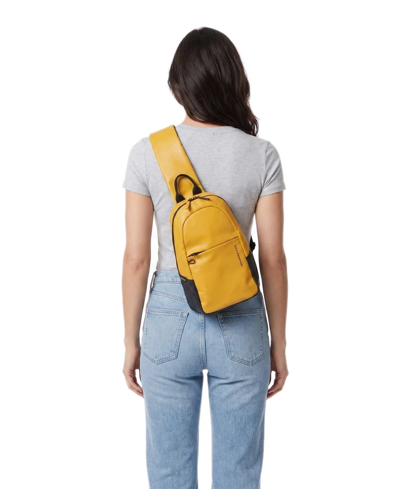 Mandarina Duck Coated Slingbag duck yellow