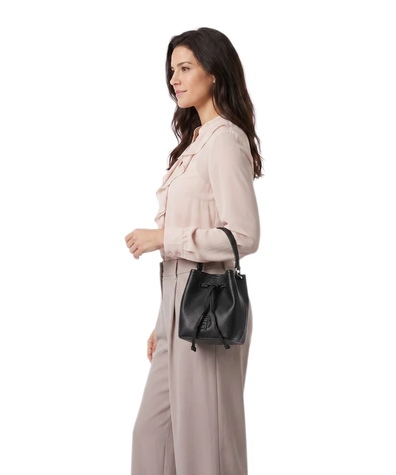 BOSS Anett Small Bucket Handtasche black