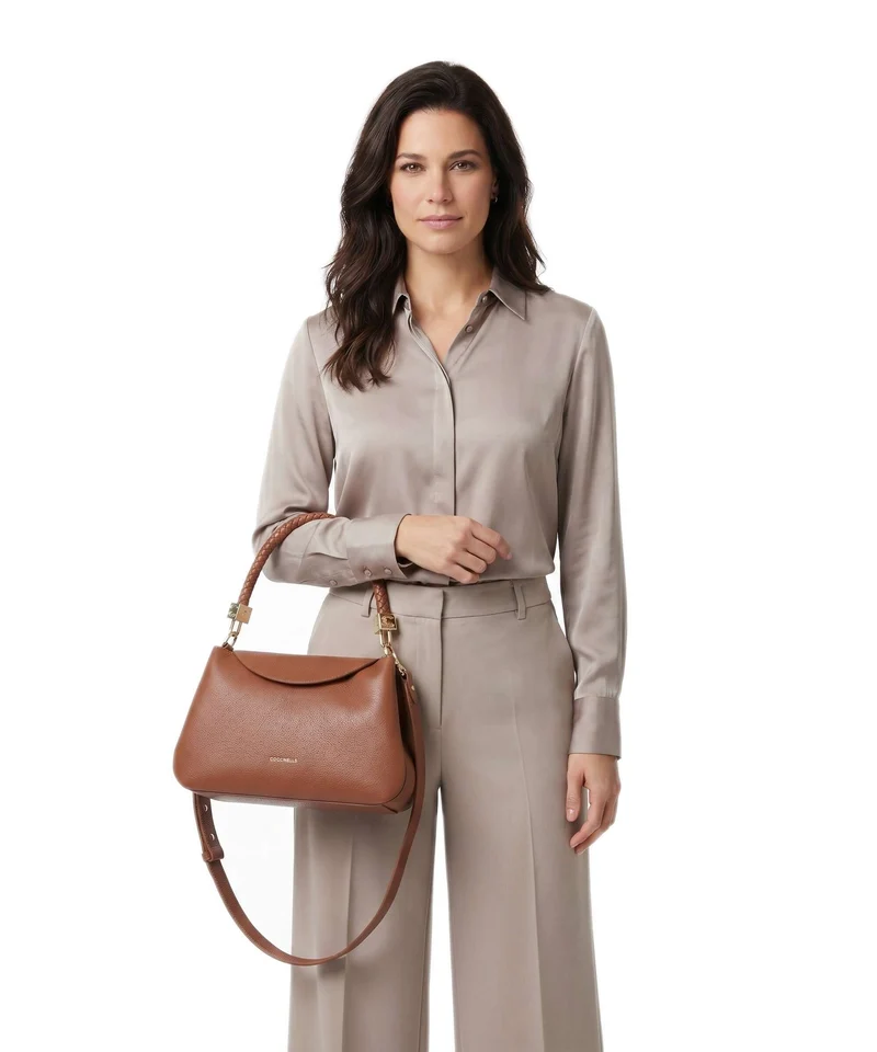 Coccinelle Tiggy Handtasche cognac