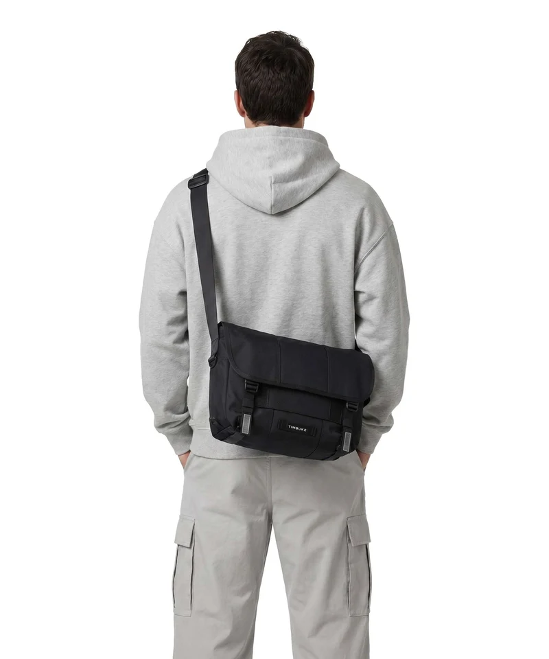 Timbuk2 Classic S Kuriertasche jet black