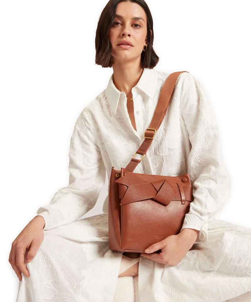 Ted Baker Ssonia Schultertasche tan