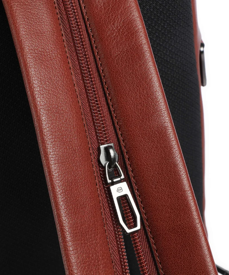 Piquadro Solm Slingbag cuoio