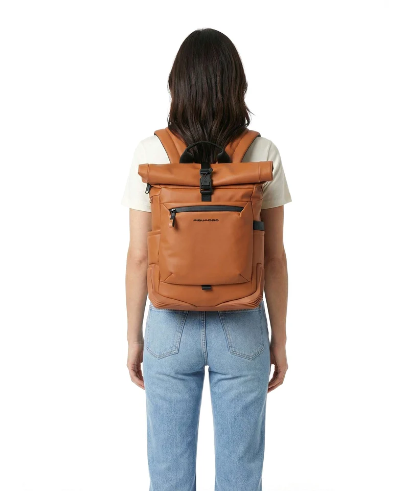 Piquadro Corner Special Rolltop Rucksack brique