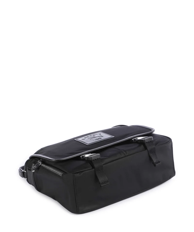 Lacoste Classics Kuriertasche noir