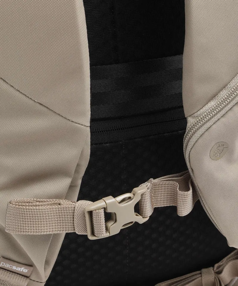 Pacsafe V 20 Rucksack beige
