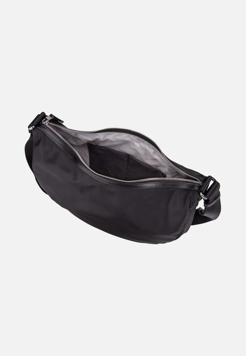 Hunter Medium VCT46 Black - Hobo Bag