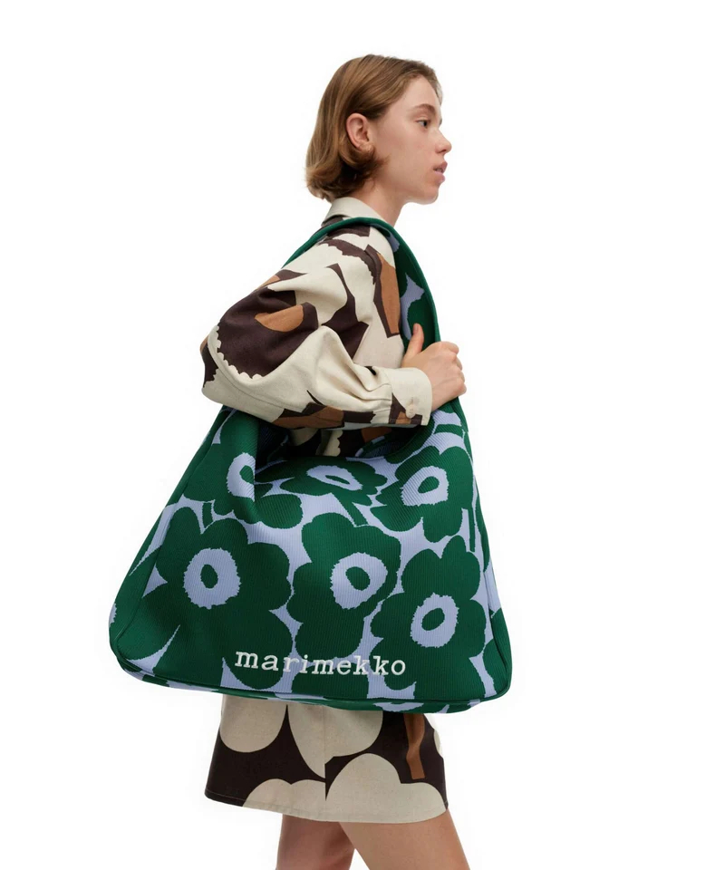 Marimekko Knitted Unikko Beuteltasche dark green/blue