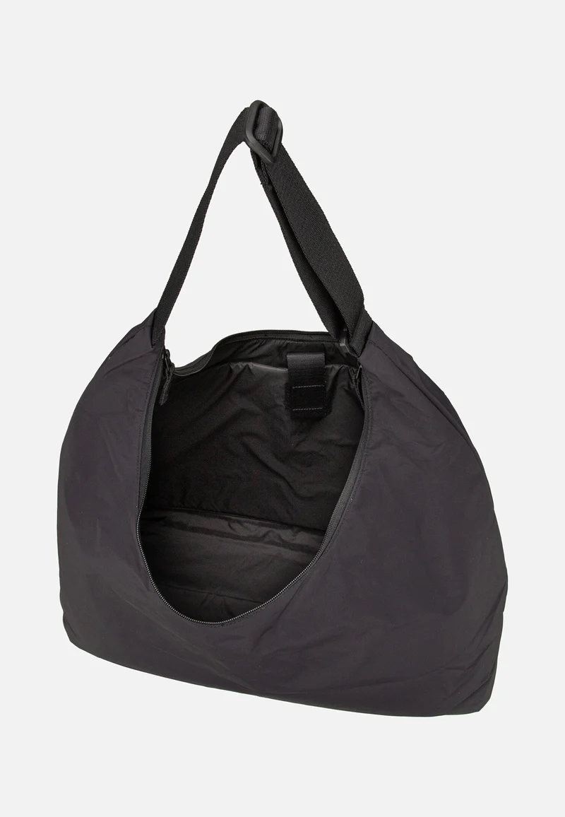 T-Shape Bag Large Monochrome Black - Schultertasche