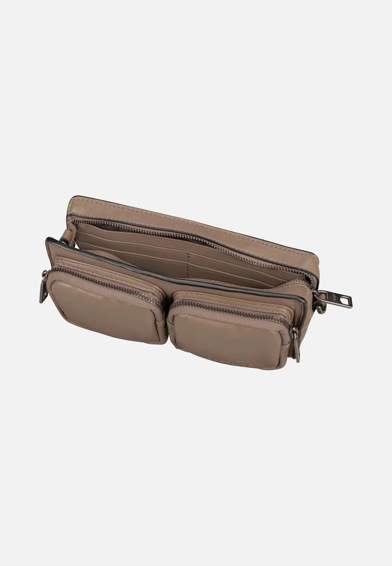 Maia Pouch M Sheep Natural Neutral Gray - Clutch