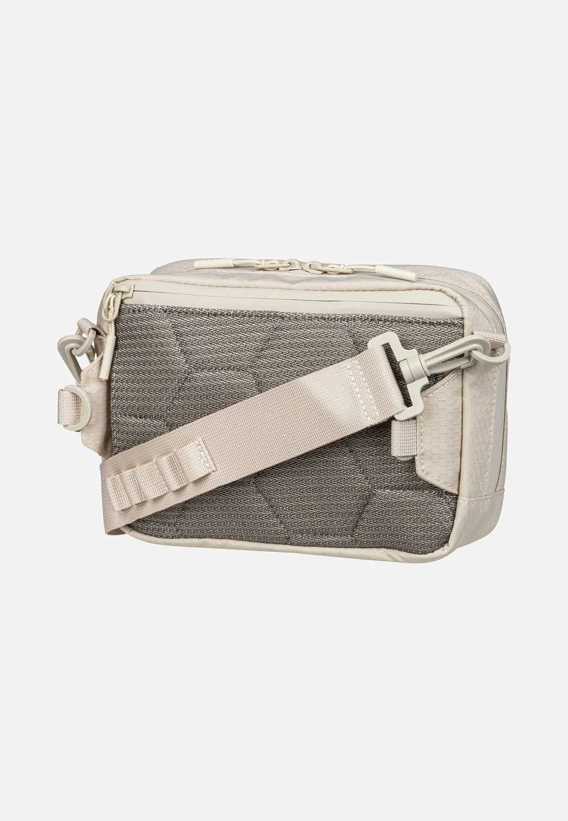 Banff Chestbag Sandstone - Crossbody Bag