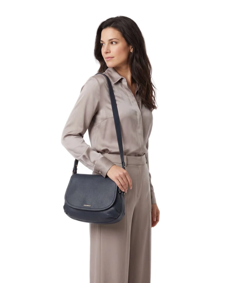Coccinelle Rebekka Umhängetasche midnight blue