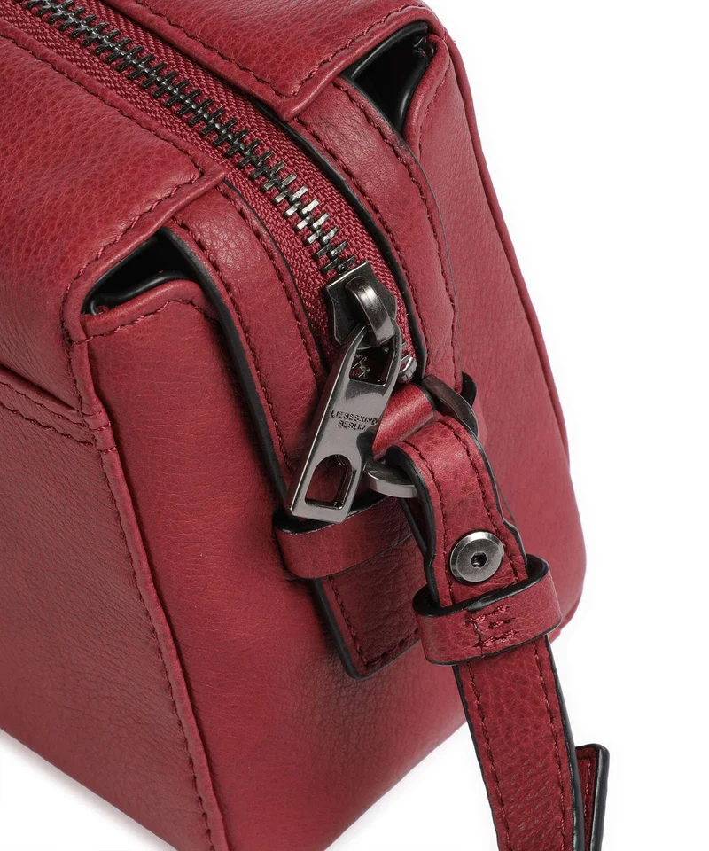 Liebeskind Lou 2 3D Leather S Umhängetasche berry