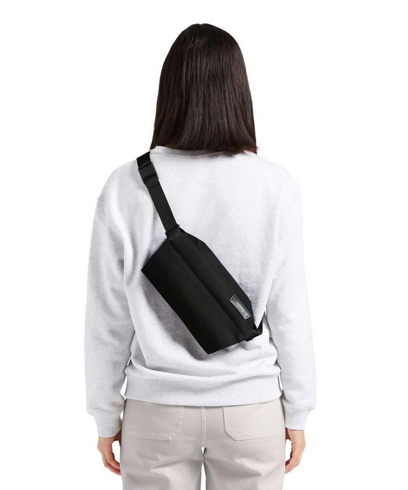 Bellroy City 4 Mini Slingbag black