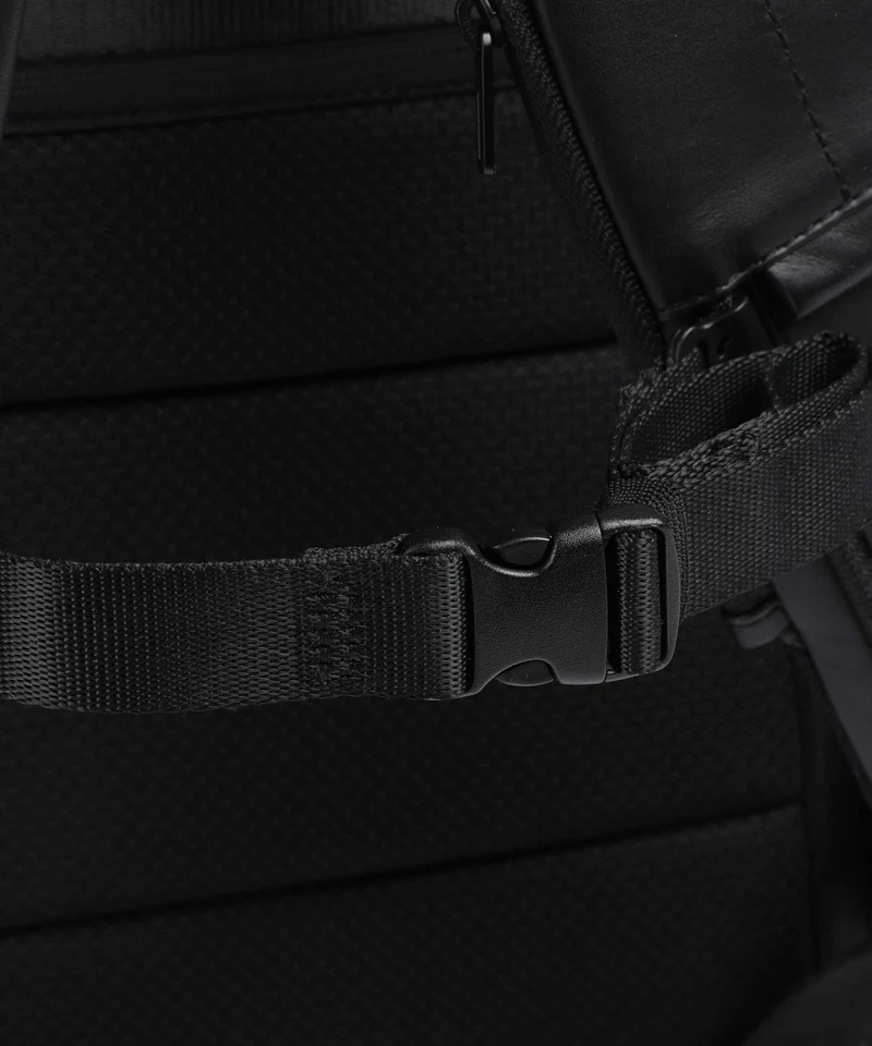 Piquadro Liko Reiserucksack nero