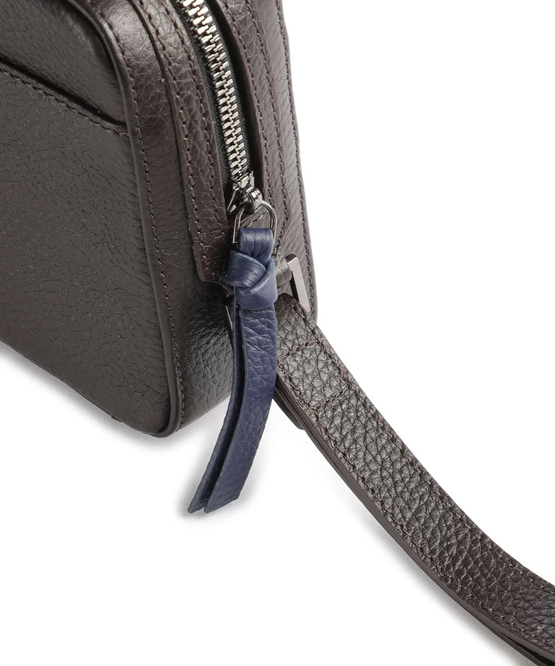 Braun Büffel Novara Handgelenktasche choco