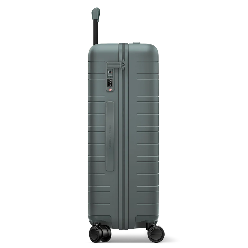 H6 / Pine Green / Premium Hard Shell / Check-in Size M / Pro