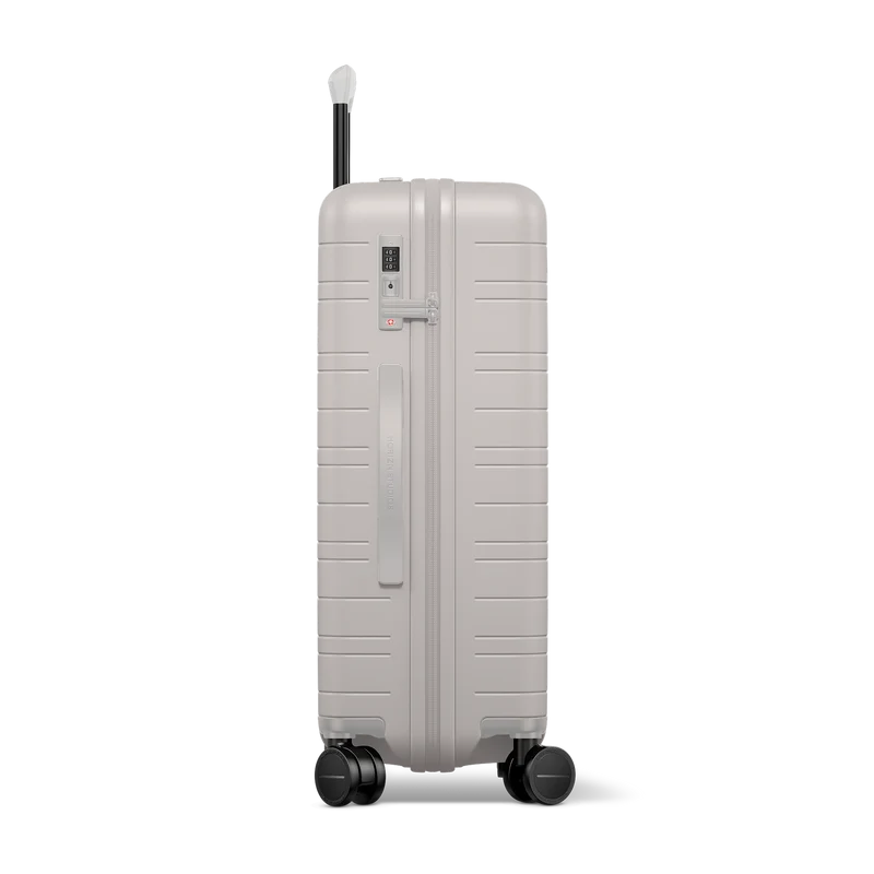 H6 Essential / Sand Grey / Premium Hard Shell / Check-In Size M / Essential