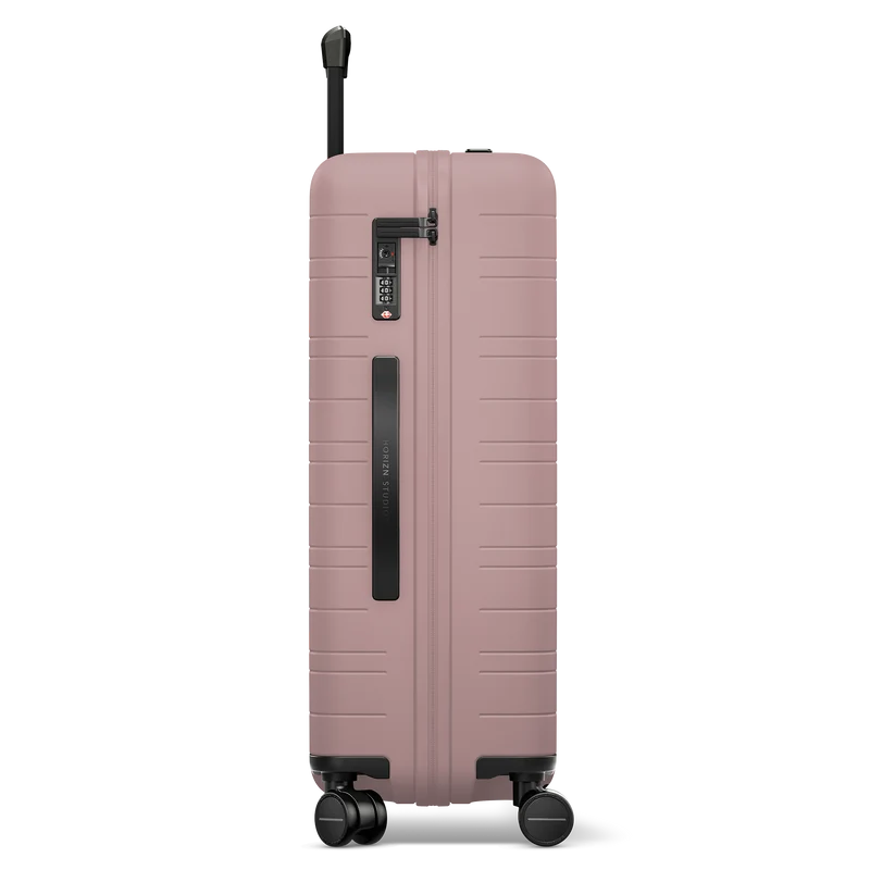 H6 Essential / Cloud Rose / Premium Hard Shell / Check-In Size M / Essential