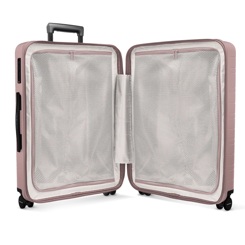 H6 Essential / Cloud Rose / Premium Hard Shell / Check-In Size M / Essential