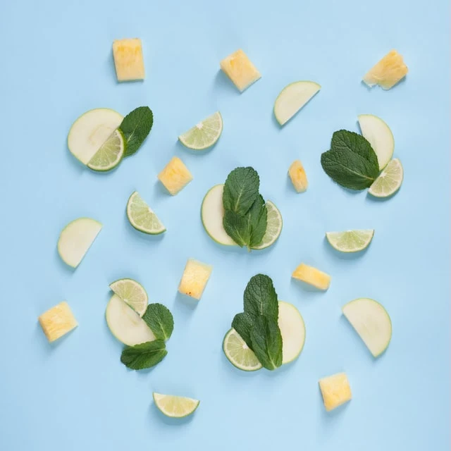 ANANAS-LIMETTEN-KOMBINATION