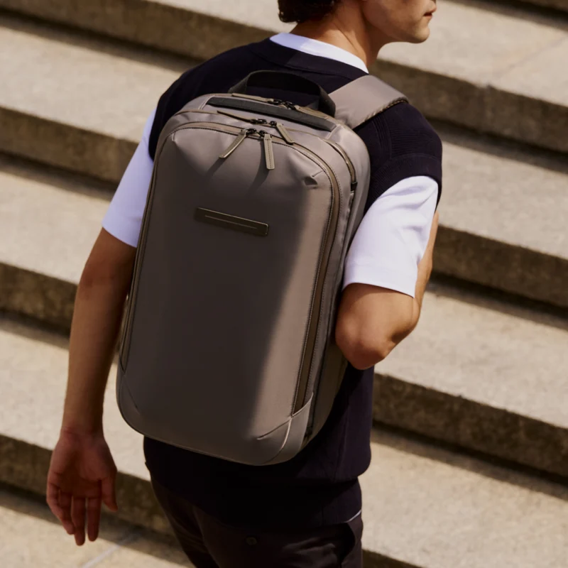 Gion Backpack Travel / All Black / Recycled Nylon