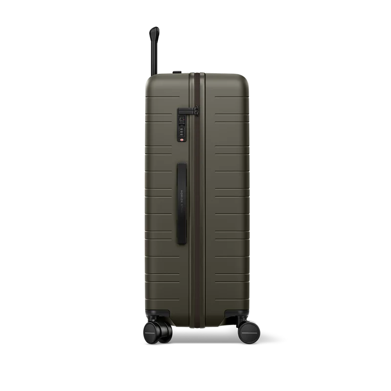 H7 / Essential / Dark Olive / Premium Hard Shell / Check-In Size L