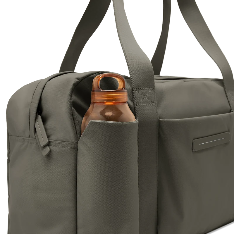 Shibuya Weekender M / Dark Olive / Recycled Nylon