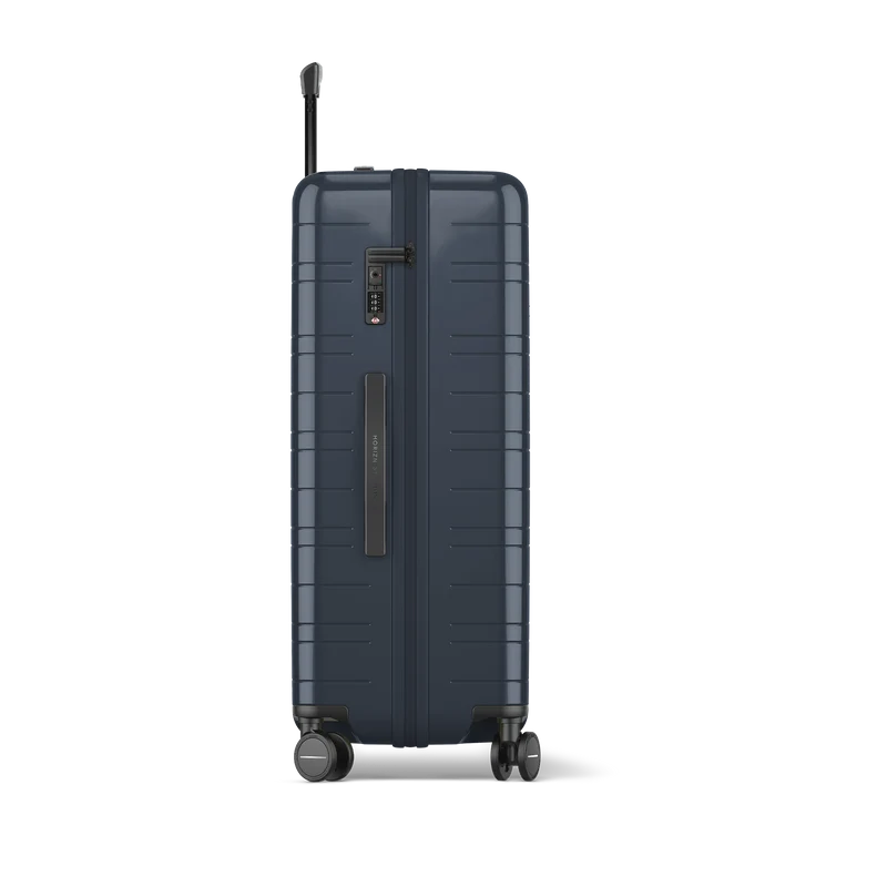 H7 / Glossy Night Blue / High-Performance Hard Shell / Check-in Size L / Essential