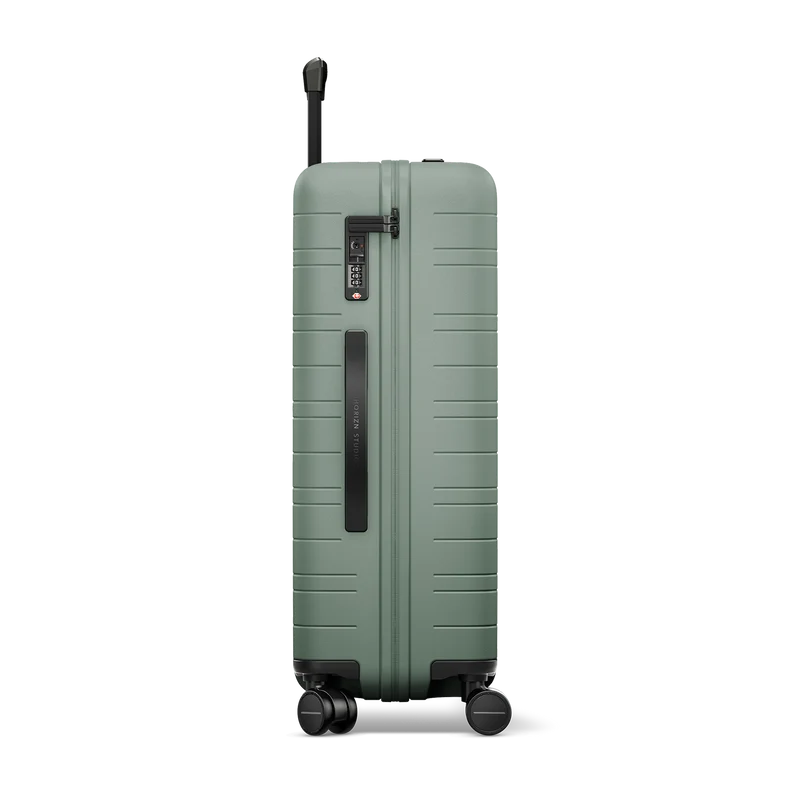 H6 / Marine Green / Premium Hard Shell / Check-In Size M / Essential