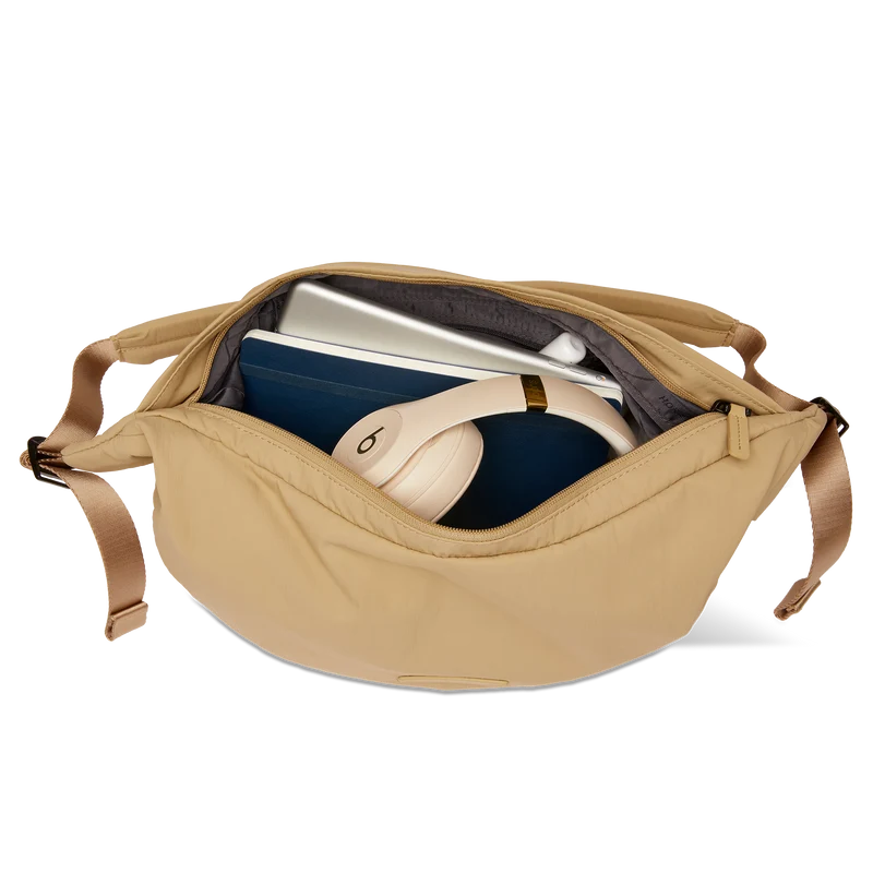 Chiado Cross-Body / Off Tan / Recycled Nylon