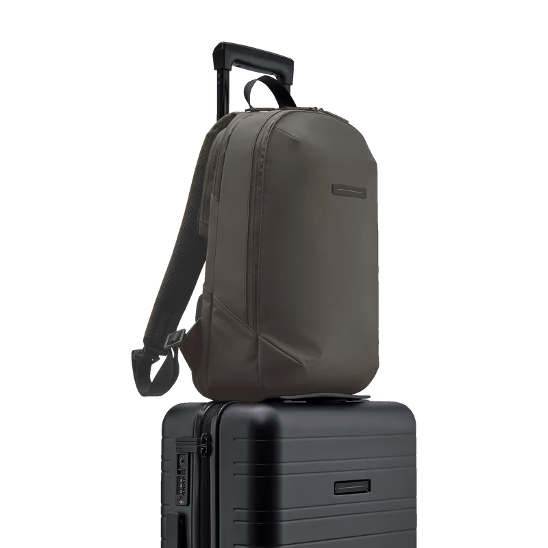 Gion Backpack Sport / Dark Olive / Tarpaulin / Size M