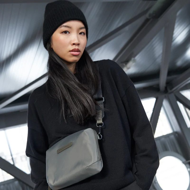 Gion Shoulder Bag / Dark Olive / Recycled Nylon